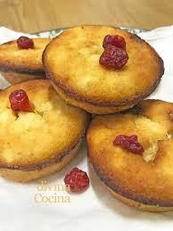 Siempre desde pequeocio nos llega esta idea divertida, hecha con gominolas. Muffins De Queso Crema Receta De Divina Cocina