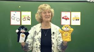 Bbc earth (ladybird readers) baby animals activity book level 1 hungry animals activity book level 2. Using Puppets To Get Children Talking In English Youtube