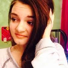 Robin Yevak's Instagram, Twitter & Facebook