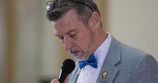 Morals in medicine: Lawmakers debate experimental treatment centers