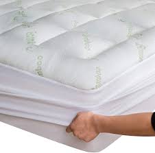 The gusseted queen size mattress topper is 60 w x 80 l with a 18 deep pocket skirt, perfectly fitting mattresses up to 20 deep. Amazon Com Bamboo Mattress Topper Cover Queen With 1 Pillow Protector Cooling Pillow Top Mattress Fits 8 20 Inches Deep Mattresses Pad Breathable Extra Plush Thick Extra Deep Fitted 20 Inches Rayon Home Kitchen