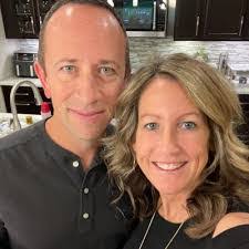 Amber Rogan's Instagram, Twitter & Facebook