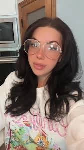 Brooke Babbitt's Instagram, Twitter & Facebook