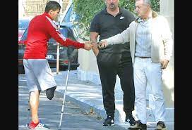 Born 25 june 1958) is a romanian businessman and politician, mostly known for his ownership of the fcsb football club. CaÈ›i Lei A Primit Acest BÄƒrbat FÄƒrÄƒ Un Picior De La Miliardarul Gigi Becali Dailynews Ro