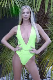 Tutoriel pour coudre un maillot de bain une pièce. Copy Of Maillot De Bain Maxi Decollete Fuchsia