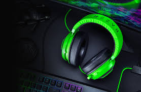 My son had a kraken pro v1 and loved it, its getting worn out after 2 years so we went to replace it and got the v2. Competitive Gaming Headset Razer Kraken