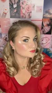 My favorite Christmas combo🎄Scarlet lip and cheek and Glamazing  illuminator. Get your order in before December 13th if you want your  Christmas looks by Christmas! 💋 #seintbeauty #seintmakeup #seint ...