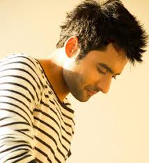 Jackky bhagnani was born on 25th december 1984 to vashu bhagnani, a film producer. Jackky Bhagnani Wife Movies Upcoming Movies Songs Images Wiki Biography Age Pocket News Alert