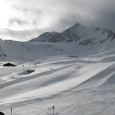 Click a cam below to see a detailed view of that webcam and other cams from the ski resort, or visit our overview page for more about pitztal ski resorts. Pitztal Glacier Snow Forecast Mid Mountain Snow Forecast Com
