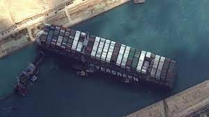 The ship now blocks the path of other vessels travelling in both directions across the suez canal and there are reportedly 15 ships behind it waiting for the traffic. Qrpd6adw6s1ubm