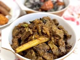 Menerusi kapsyen postin g tersebut, bonda rozita turut mendedahkan akhlak dan peribadi arwah semasa hidup. Wordless Wednesday Rendang Paru Bonda Rozita Aku Sis Lin