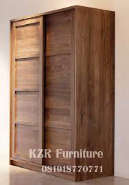 Lemari pakaian minimalis 3 pintu sliding door geser model desain almari baju kaca cermin warna putih kayu jepara modern terbaru harga murah yang cocok sebagai furniture didalam kamar rumah anda. Pin Di Furnitur