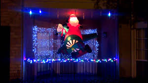 From balcony decorations to small christmas tree ideas, there are ideas for every inch of your apartment with a focus on maximizing your small space by decorating everyday items and using wall, window and ceiling space. Christmas 2012 Apartment Porch Decorations Youtube