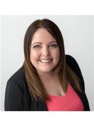 Jennifer Laing's Instagram, Twitter & Facebook