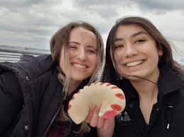 Kats and Ellen, members of Calvary Assembly of God, established their  bakery and "Silog House" with a Christian theme. Usually people go from  S.I. to Jersey but they came from Bayonne to