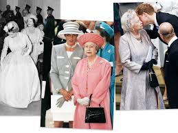 As her daughter is queen elizabeth ii, the elder elizabeth took the title queen elizabeth the queen mother to avoid confusion. 21 Times Queen Elizabeth Wore Exactly The Right Thing To A Wedding Vanity Fair