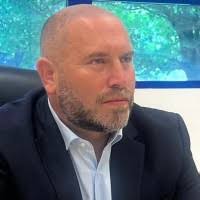 1900+ perfiles de «Smoker»