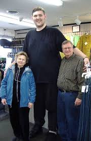 Igor vovkovinskiy, the tallest man in the us, has died in minnesota. Igor Vovkovinskiy Named Tallest Man In America Taking Trips When You Are 7 Foot 8 33 Inches Tall Can Be A Challenge But Igor Giant People Tall Guys Tall People