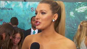 Blake lively has battled upper east side snobs (gossip girl) and some fairly nasty drug dealers (savages).but she faces her most brutal opponent in the shallows (in theaters now). The Shallows Blake Lively Premiere Interview Youtube