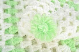 Anleitungen decke häkeln bunt omas häkelquadrate gehäkelte decken diy häkeln regenbogen häkeln muster bastelei amigurumi. Madeheart Com