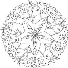 Am äußeren rand warten noch keine kreise und herzen darauf, von dir mit bunten farben ausgemalt zu werden. Ausmalbilder Mandalas Einhorn Kinder Ausmalbilder
