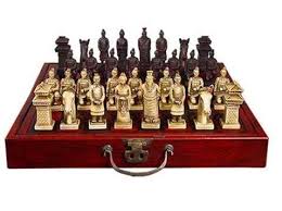 Cómo jugar al mahjong, un juego de mesa asiático jugar al mahjong puede ser muy entretenido a la vez. Juego De Ajedrez Chino Siglo 18 Chinese Chess Set Chess Set Unique Chess Set