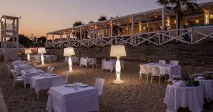 Maybe you would like to learn more about one of these? Il Mare Negli Occhi E I Piedi Nella Sabbia Quando La Cena E Sulla Spiaggia