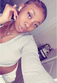 Tara Howe's Instagram, Twitter & Facebook