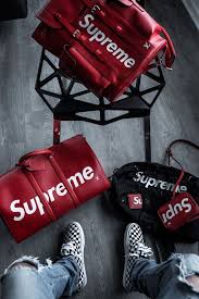 Mit unseren tipps schafft ihr abhilfe. Supreme Lv Supreme Wallpaper Supreme Clothing Hypebeast Fashion