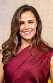 30 Must-Try Hairstyles for Women Over 40