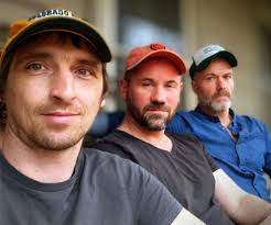 Trumpet sounds and Brook Benton's voice