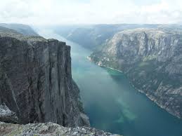 This is an end road from ovre sirdal to lysebotn and hence there is not much traffic to/from lysebotn. Rock Climbing In Kjerag Rogaland