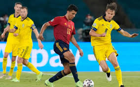 Tuy nhiên, tây ban nha là đội bên kia chiến tuyến, ba lan là đội bóng không được đánh giá cao tại bảng e khi tây ban nha, thụy điển và cả slovakia đều có phong độ cùng thành tích. Gnnwdlca03lo7m