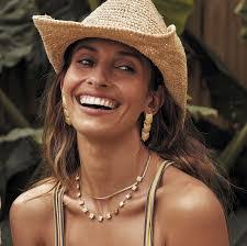 Joanne Brookfield's Instagram, Twitter & Facebook