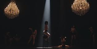 Auf diese weise bringt ihr neuen schwung ins bett!: Selbst Deine Mama Wird Sich Das Neue 50 Shades Of Grey Video Von The Weeknd Ansehen