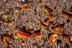 La bandera de alemania está constituida por los colores negro, rojo y dorado o amarillo, dispuestos en franjas horizontales de igual tamaño en un rectángulo de proporción 3 a 5. Bandera De Alemania Cual Es Su Origen Y Significado