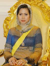 Azrinaz mazhar hakim teruja, areesya malaykha hadir selepas 11 tahun menanti. Azrinaz Mazhar Hakim African Royalty My Prince Charming Brunei