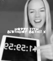 How Old Is Bethanykajtar