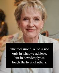For friends who are struggling with mental health issues I often suggest  showing up in person. But for some people that can be too much. Staying in  touch by text can be