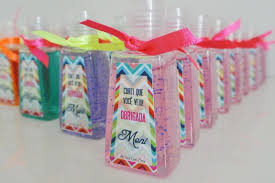 Diy Birthday Party Favors For Adults Pin By Symone Kelly On Meemo Party Accessories Party Favors For Adults Diy And Crafts Sewing Mini Hands