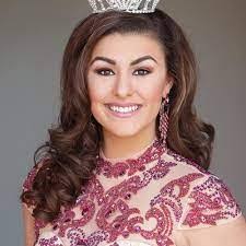 Rachel Mower's Instagram, Twitter & Facebook