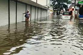 Ливни в городе начались накануне и к вечеру улиц. Kjf461abry Vm