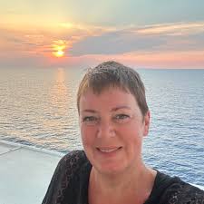 Are there any camera clubs in St Anne's/Lytham? I've just bought one and  would like to learn the art 😍