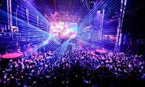 Best Nightclubs Around The World Tr Best Clubs In Ibiza Ibiza Clubs Night Club