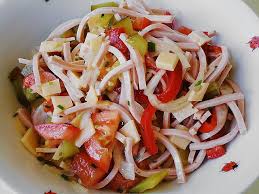 Schweizer Wurstsalat A La Uschi Fur Heisse Sommertage Geheime Rezepte Schweizer Wurstsalat Wurstsalat Salat