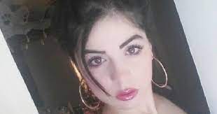 صور بنات بيت اجمل صورة بنت فى المنزل نعرضها لكم عبر موقعنا أحلي صورة ونري من الصور التي تعتبر من الصور الجميلة التي تلقي اعجا Aesthetic Roses Girl House Photo