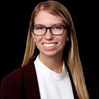 Courtney Buck's Instagram, Twitter & Facebook