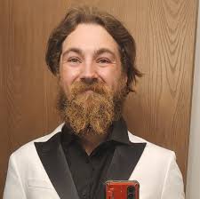 Are there any job openings in pipeline construction or heavy equipment  operation in the area?