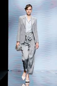 Giorgio armani abiti da sposa armani sito ufficiale. Giorgio Armani Spring 2021 Ready To Wear Collection Vogue