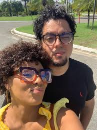 Cantar e cantar e cantar a beleza de ser um eterno aprendiz!! 🎶🎶. 📸 Joy  Freitas.